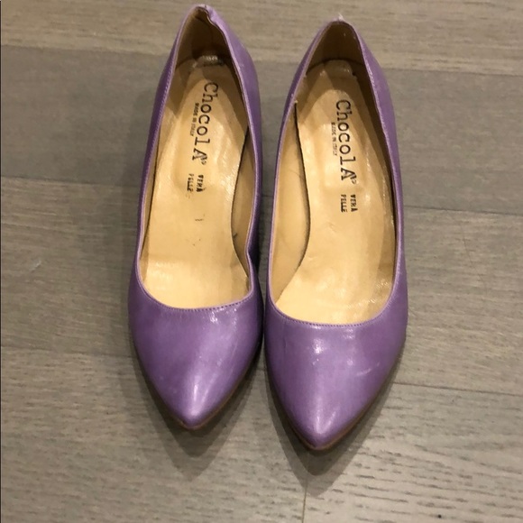 Lilac purple leather kitten heels. - Picture 1 of 4